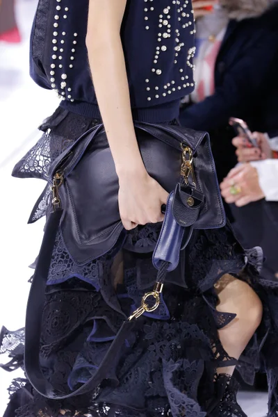 Look 52
